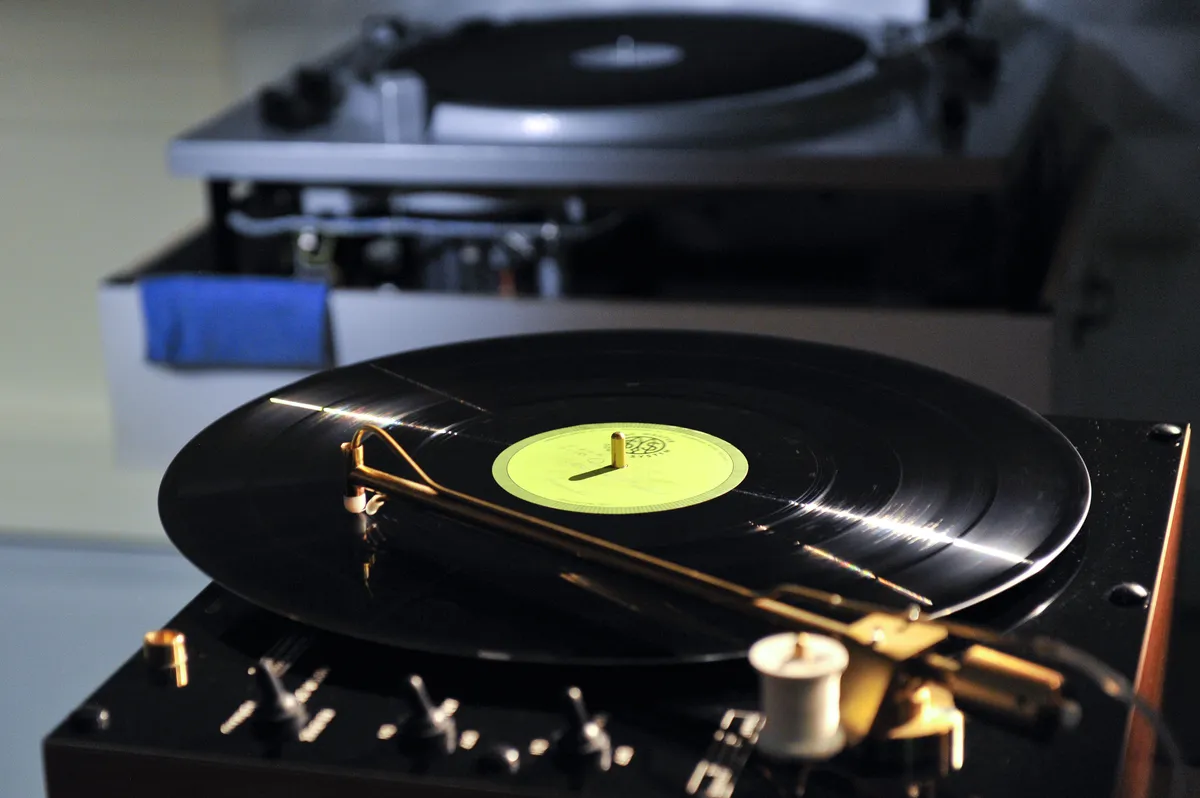 Volunteers Digitize Aadam Jacobs' 10,000 Concert Recordings