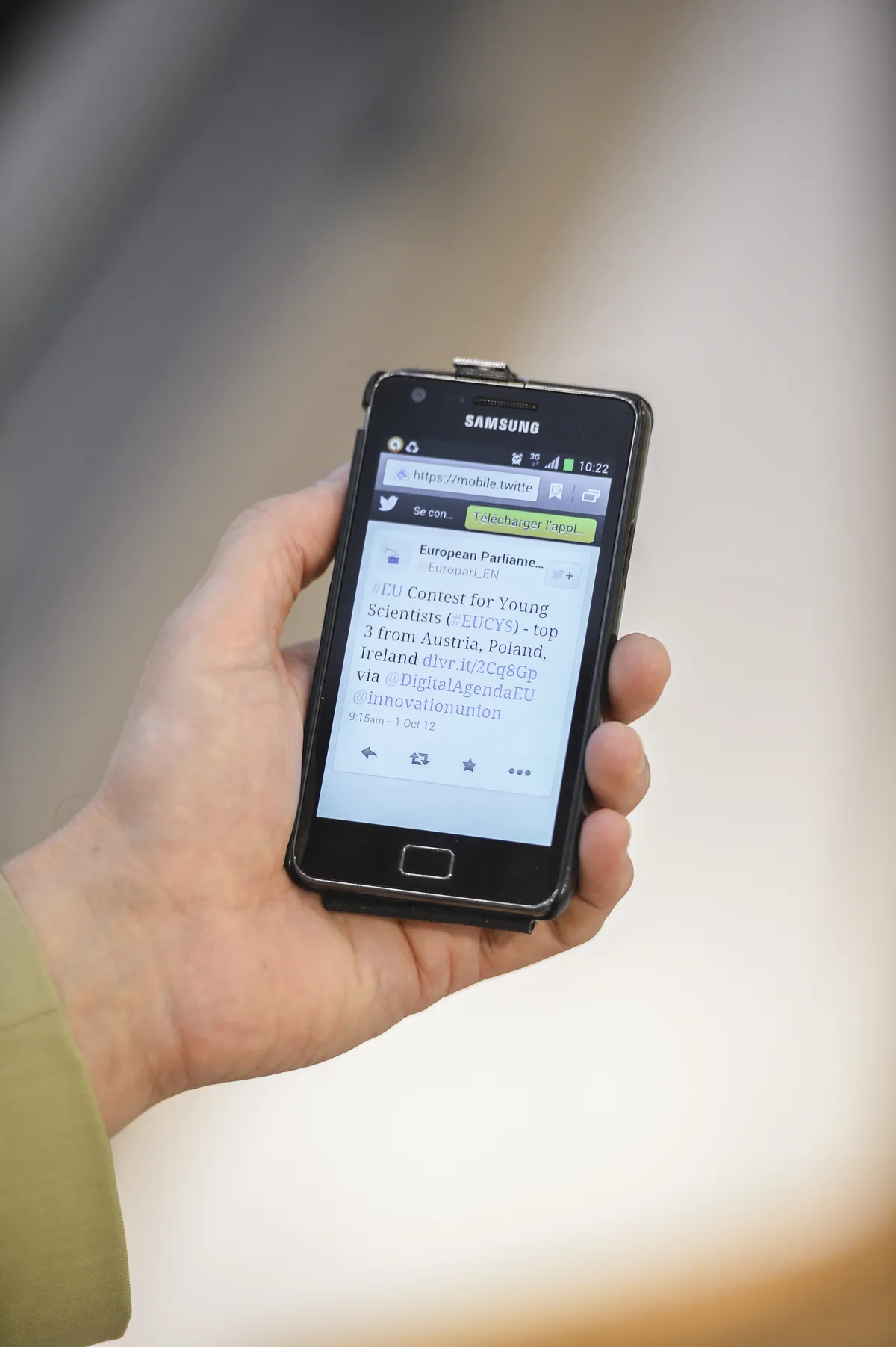 Swedish Moderate Party Proposes 15-Year Age Limit for Social Media Platforms