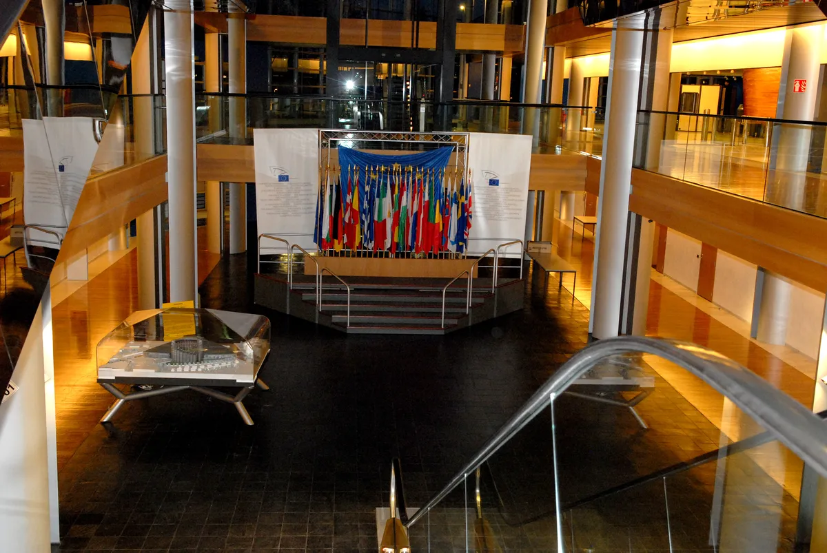 Reza Pahlavi Visits Sweden Amid Security and Political Debate