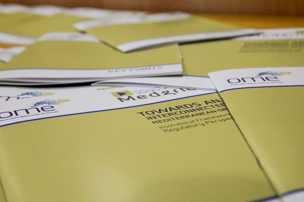 Kinas dubbla roll i Irans vapenvila: Medlare mitt i vapenanklagelser