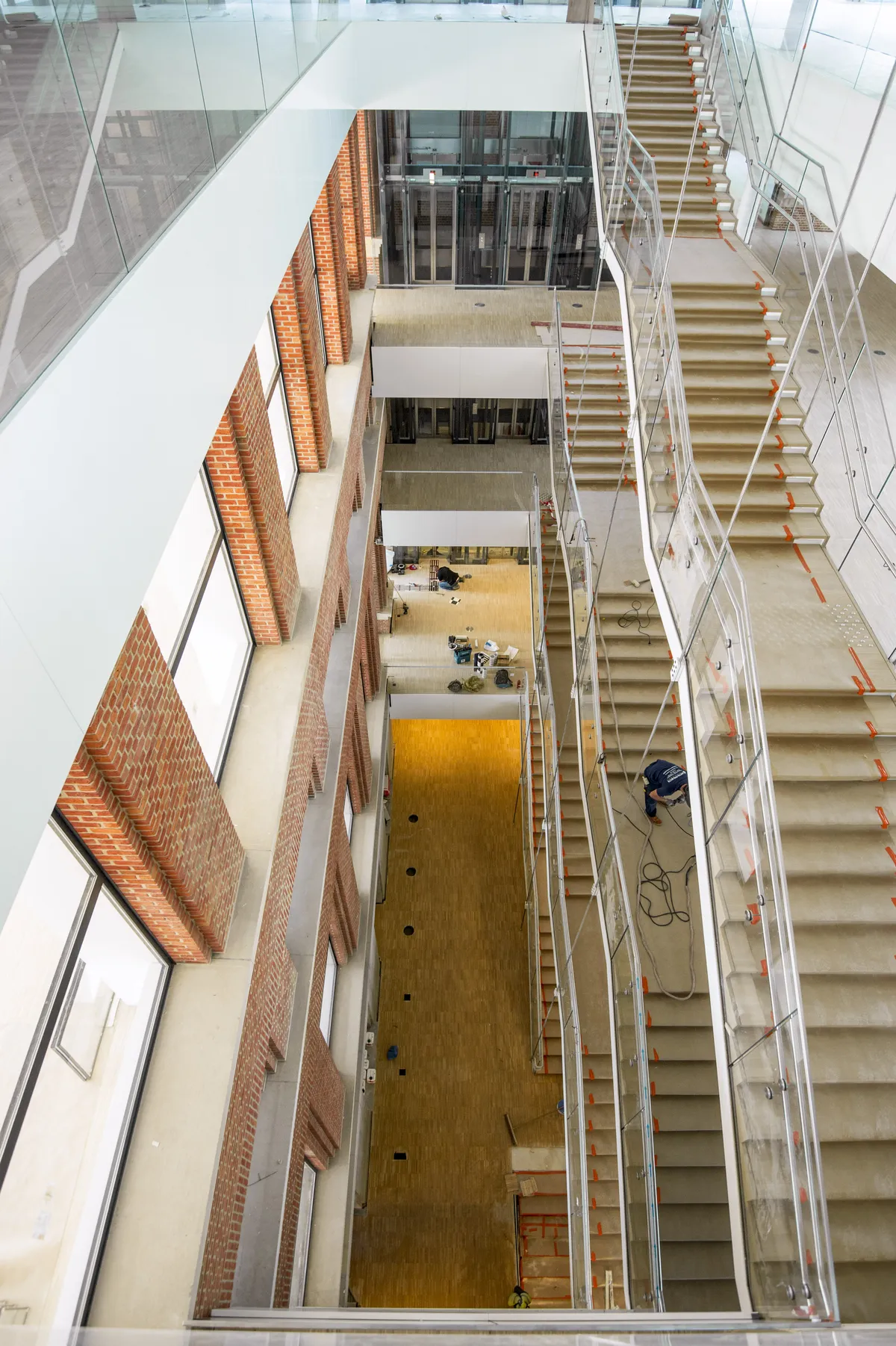 Trump driver renovering av Dulles Airport och vill döpa om den efter sig själv