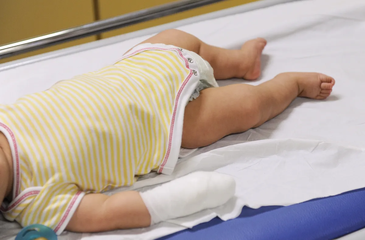 Kändisar annonserar graviditeter och födslar i helgens sociala medier