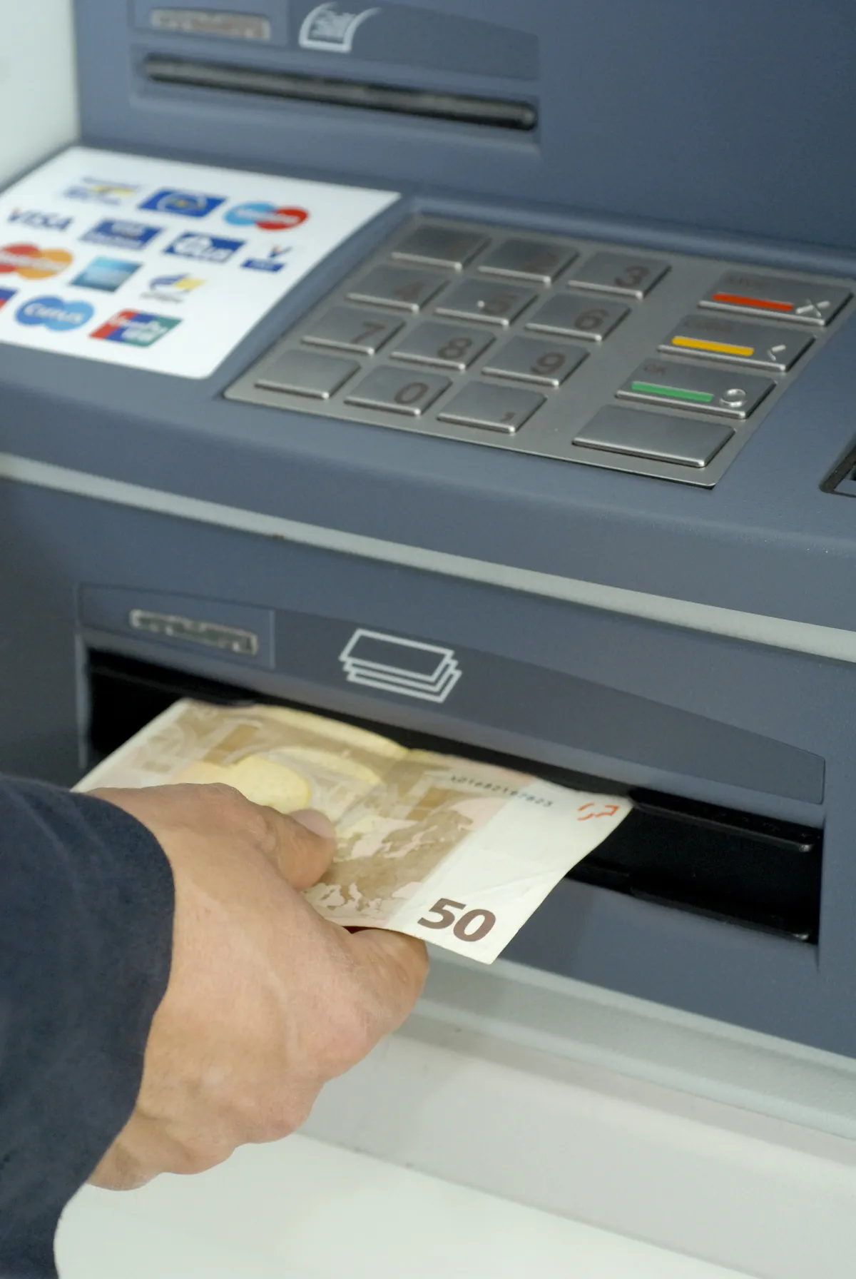 Sweden enforces EU cash declaration rules to combat criminal money smuggling