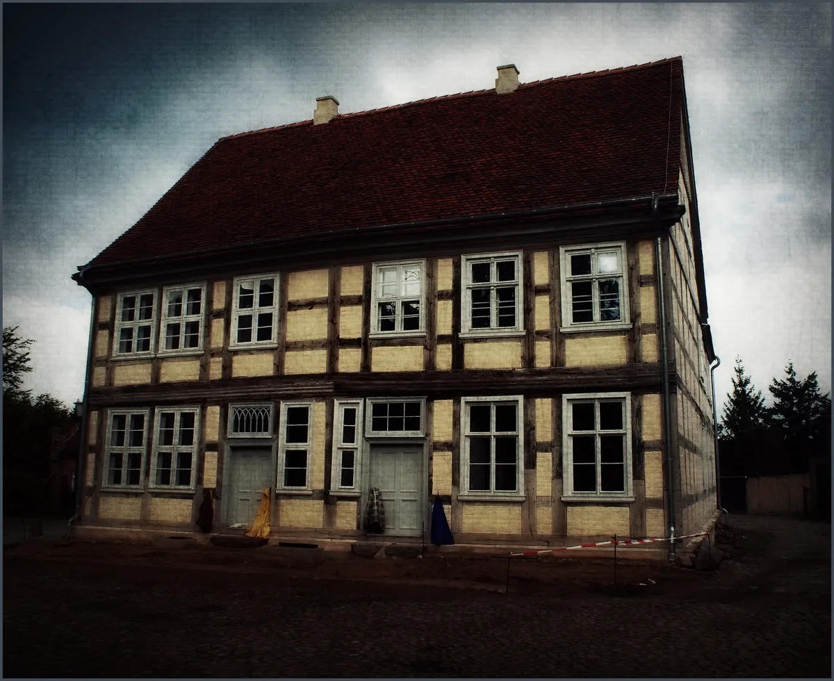 Social Democratic leader visits timber industry amid sector struggles