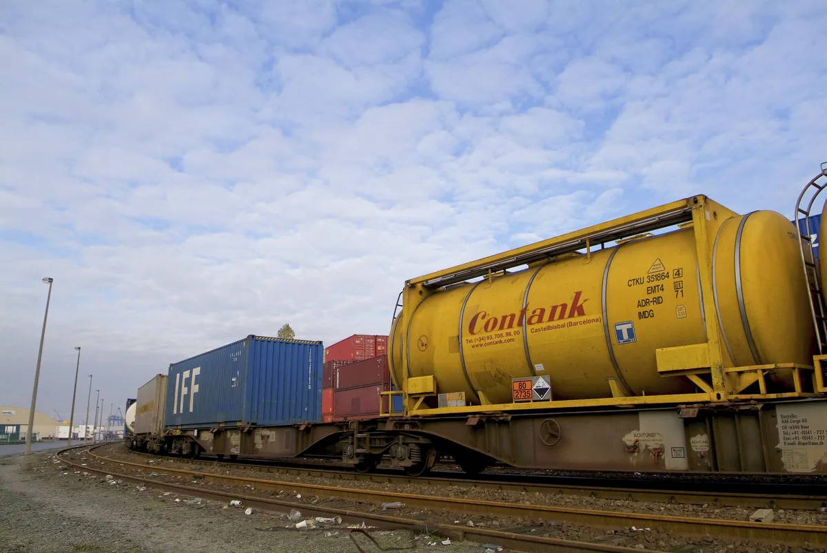 Sågverk byter från järnväg till väg när signalsystem försenas till 2030