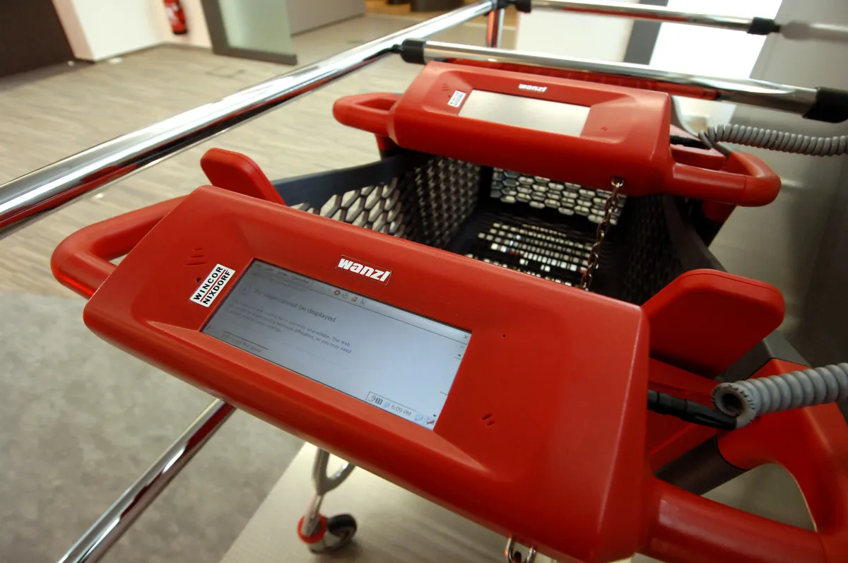 UK unveils steel plan with tariffs, nationalization and electric furnaces