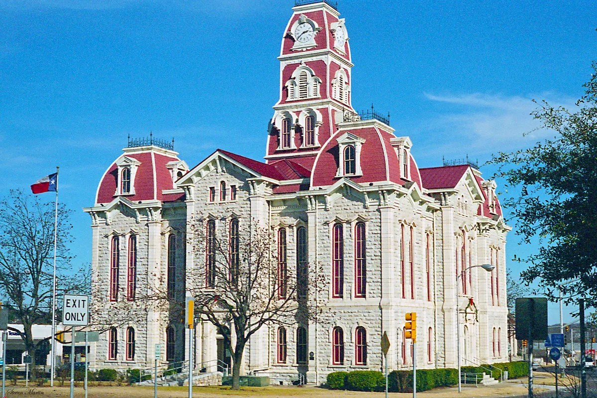 Svensk domstol höjer straff för IS-anknuten tonåring dömd för terrorplan