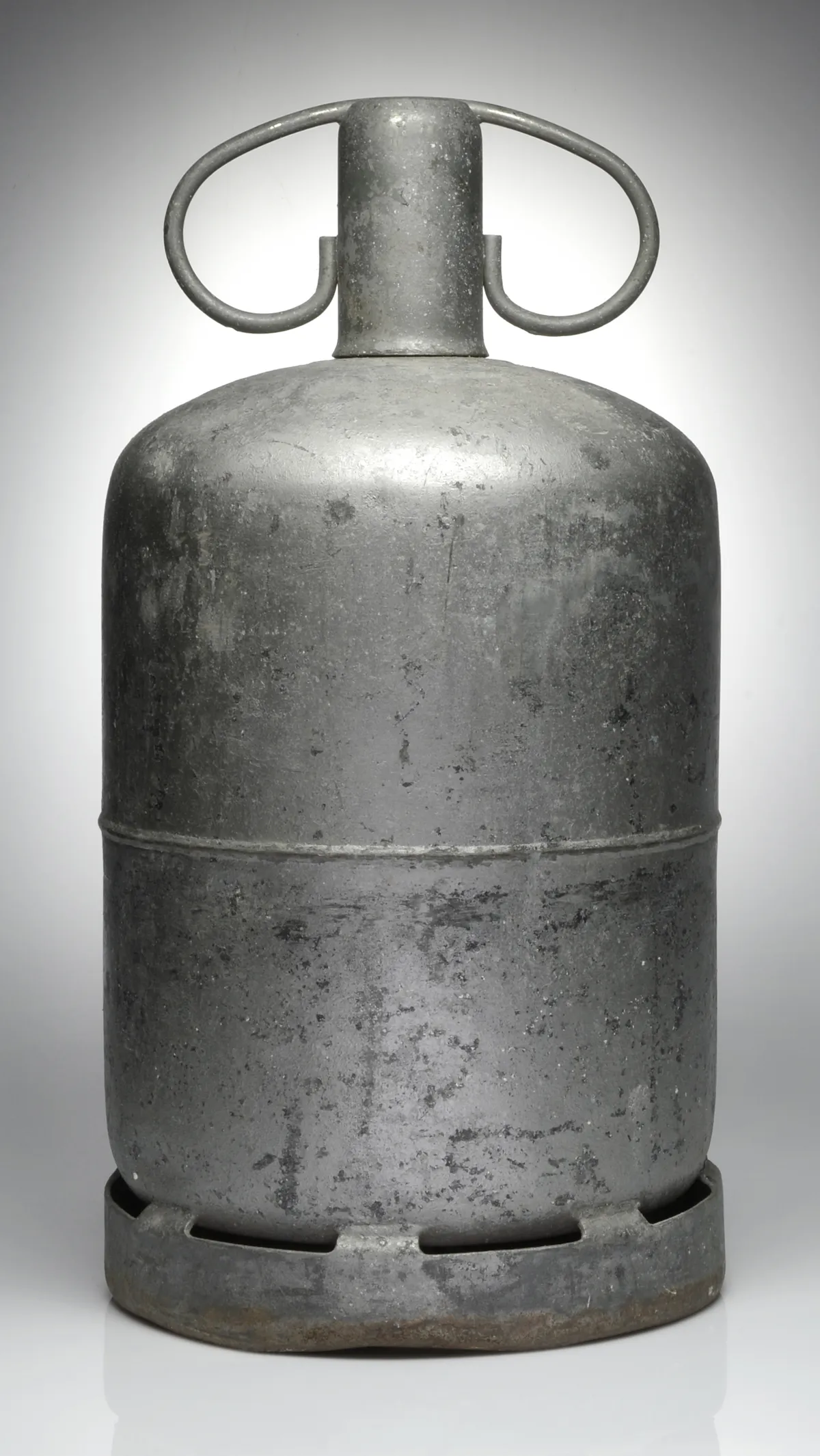 Persian Gulf Tanker Halt Pressures Key Swedish Industries