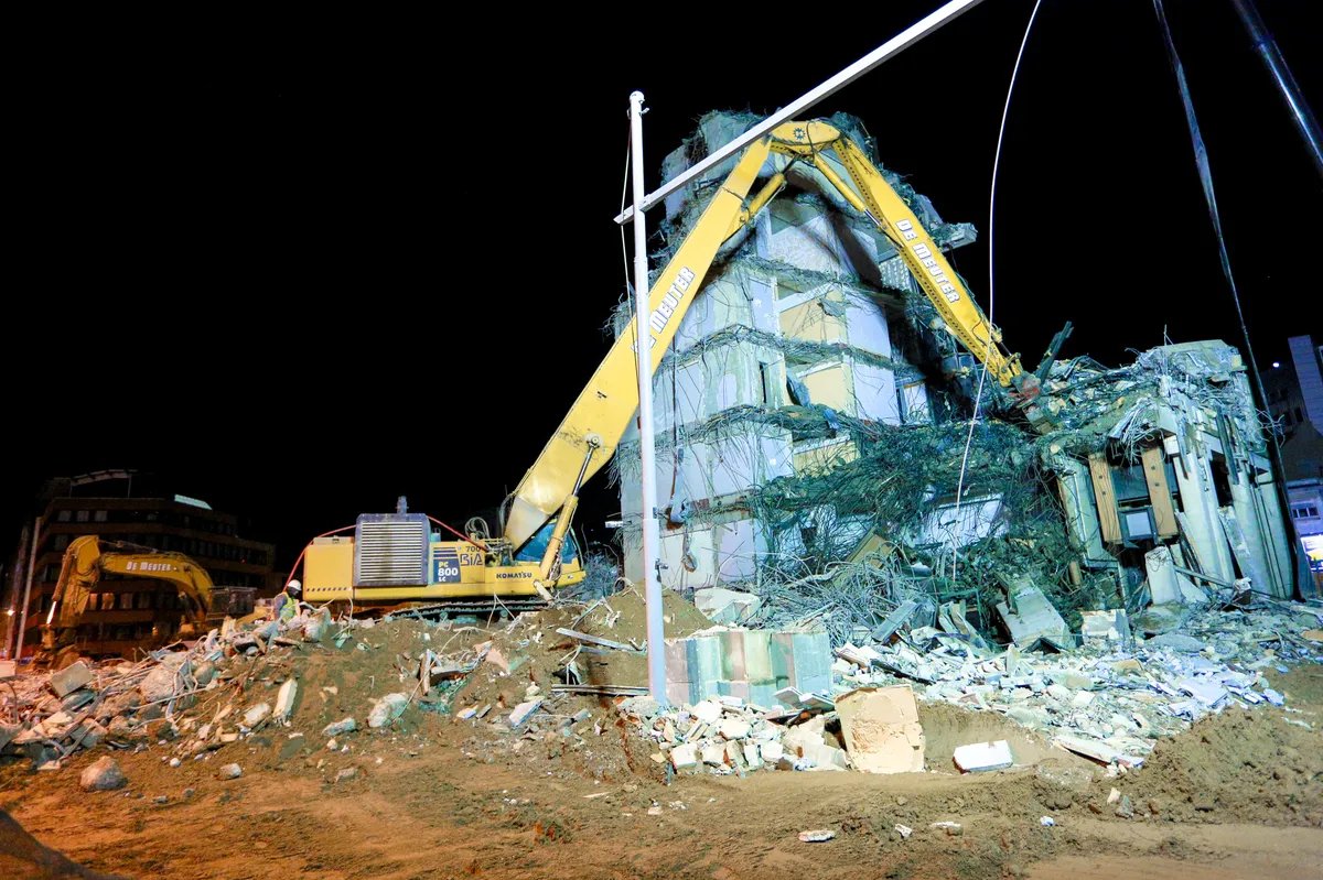 Gothenburg's Valhallabadet Faces Demolition Despite Preservation Efforts