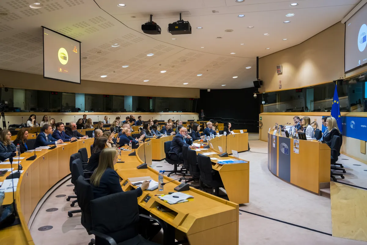 Storbritannien och Nigeria meddelar hamnavtal och migrationspakt under