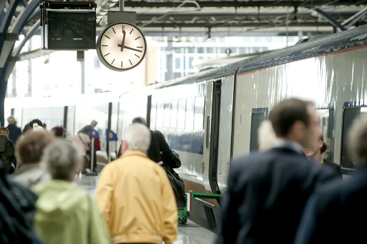 Vägglössrapporter från svenskt hotell och tågresor