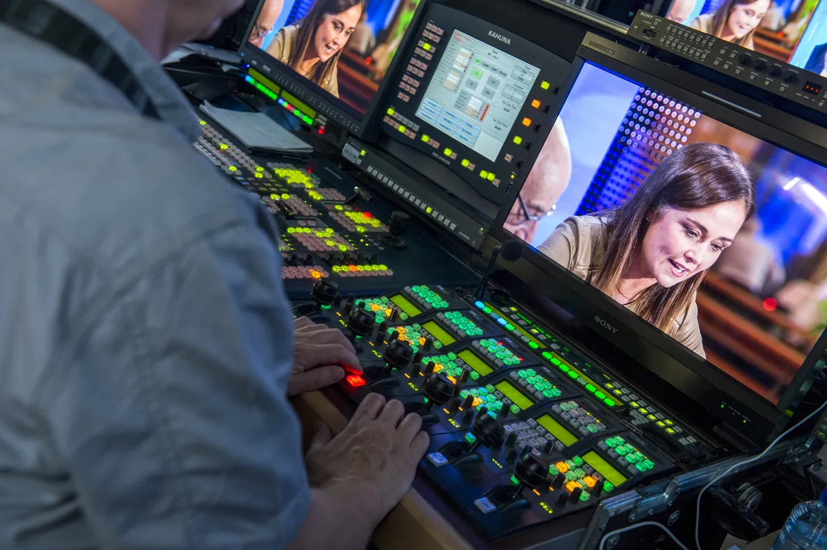 Karen Hauer rapporteras ha fått sparken från Strictly mitt i professionell