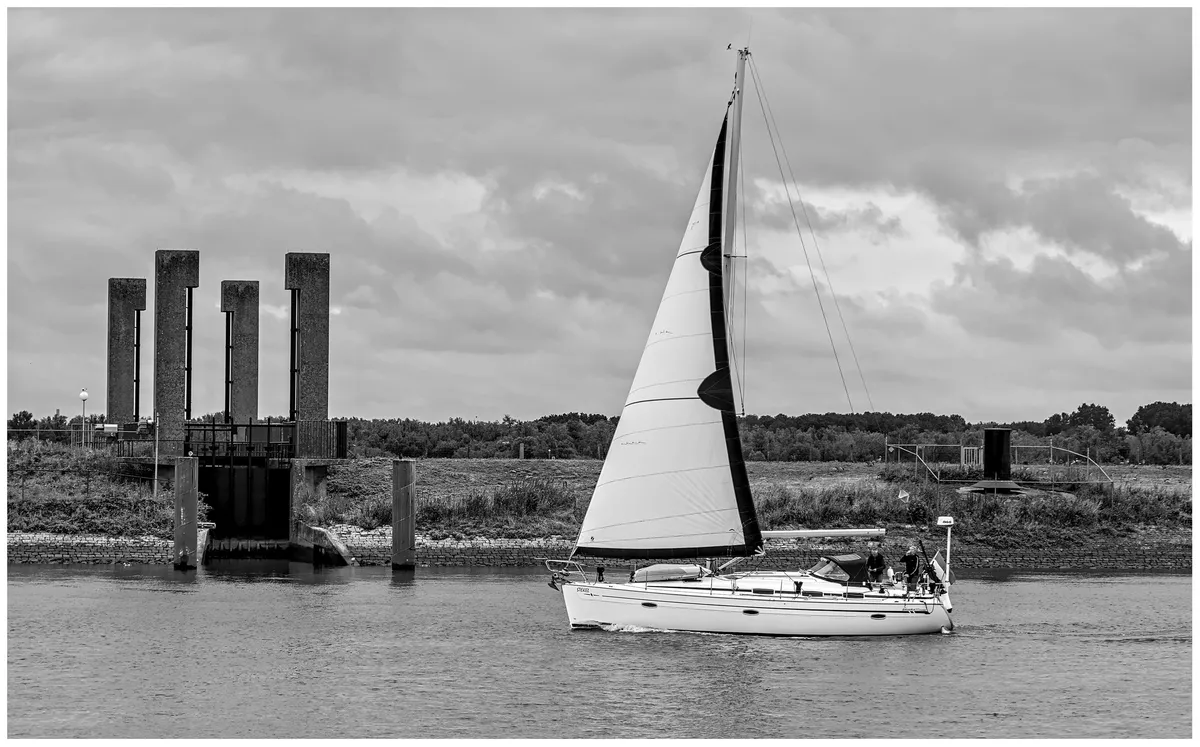 European Courts Jail Smugglers as Migrant Crossings Continue