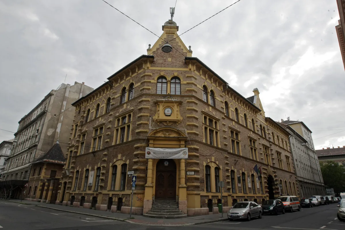 Coroner faults response in teen footballer's cardiac death