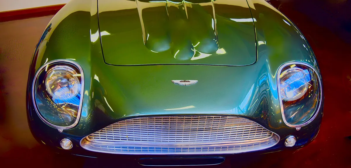 Russell wins Australian GP amid Aston Martin crisis and Middle East uncertainty