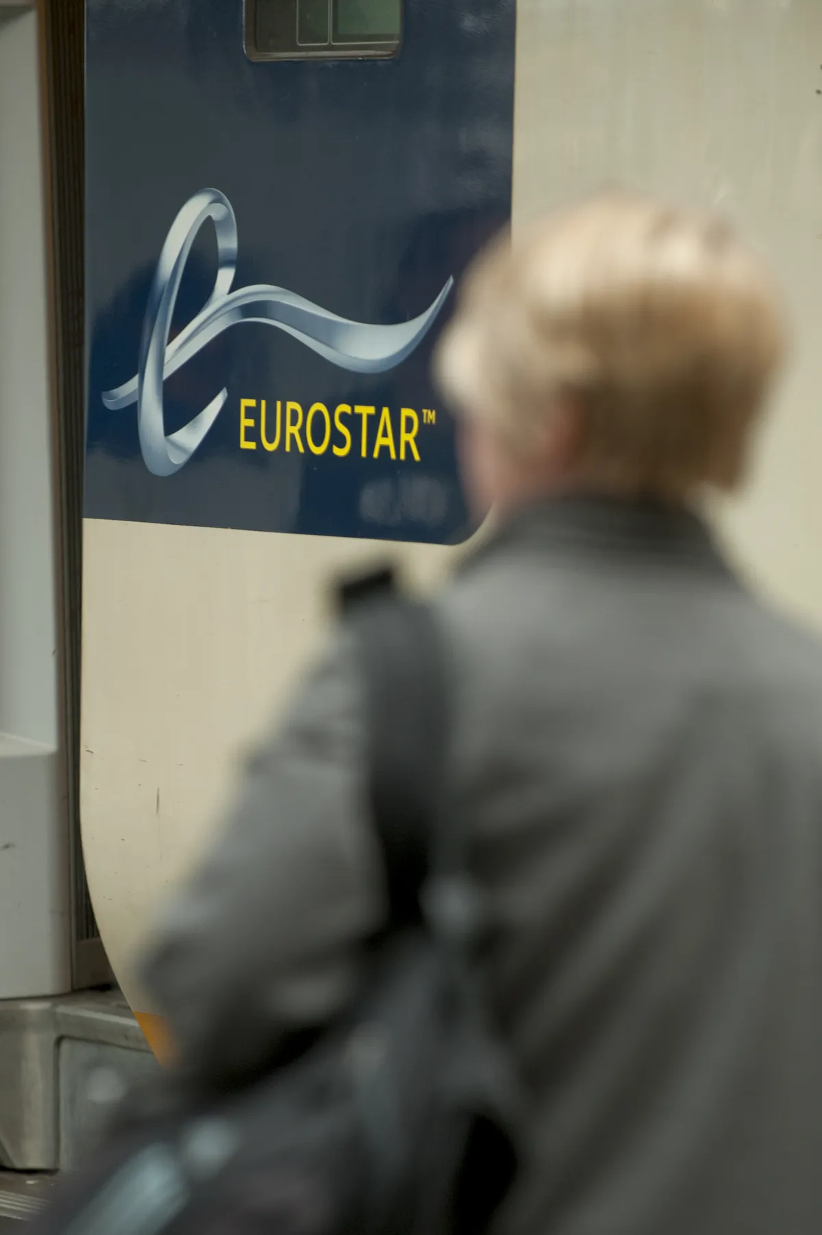 GWR to launch overnight train trial from west England to Gatwick Airport