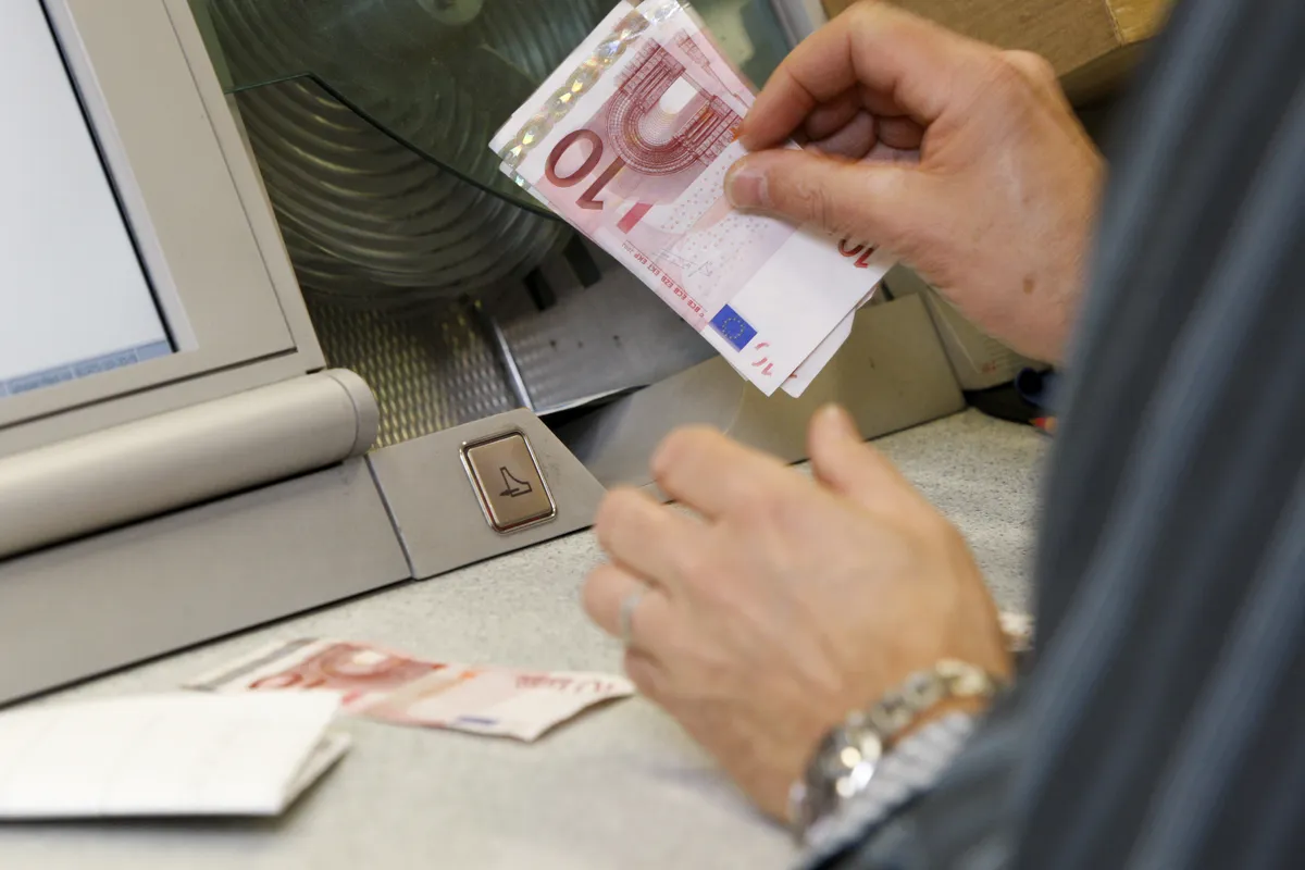 Swedish, UK Banks Hike Mortgage Rates Amid Inflation Fears, Middle East Conflict