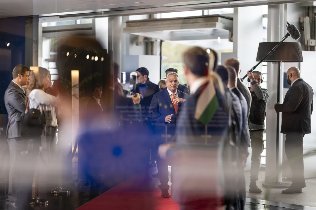 Orban Faces Criticism Over Ukraine Stance and Treason Allegations