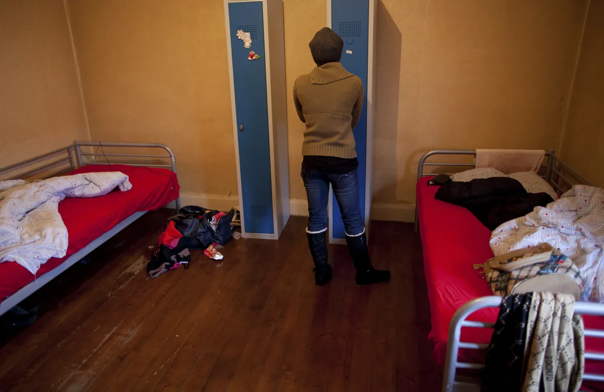 Sverige nekar asylsökande arbetsrätt, lämnar familj i ovisshet